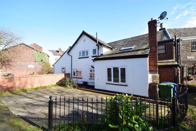 View Full Details for Offerton Fold, Stockport