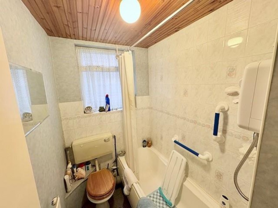 Images for Lowfield Road, Cale Green, Stockport