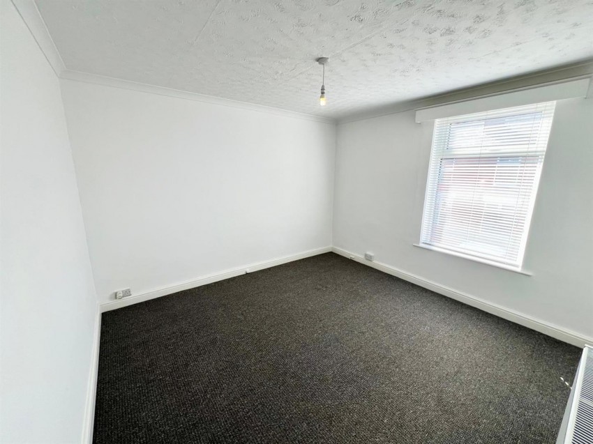 Images for Lorne Grove, Cale Green, Stockport