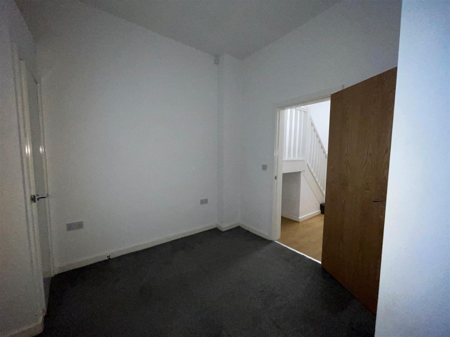 Images for Middle Hillgate, Stockport
