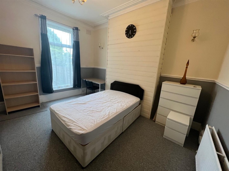 Images for Shaw Heath, Stockport
