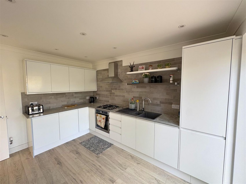 Images for Peakdale Avenue, Heald Green, Cheadle