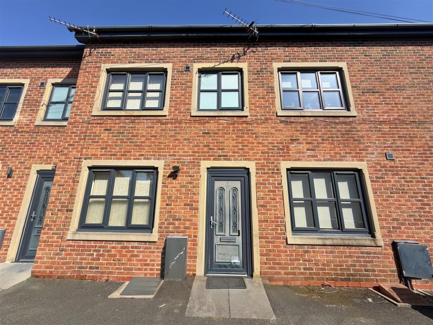 Images for Louisa Mews, Denton, Manchester