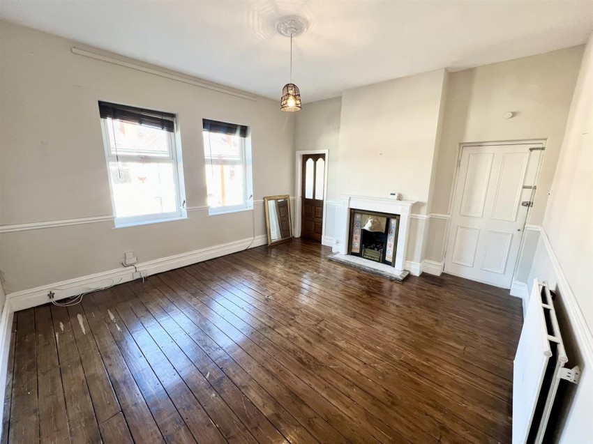 Images for Wellington Grove, Shaw Heath, Stockport