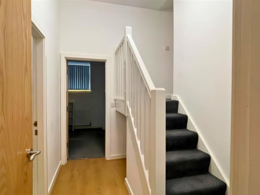 Images for Middle Hillgate, Stockport
