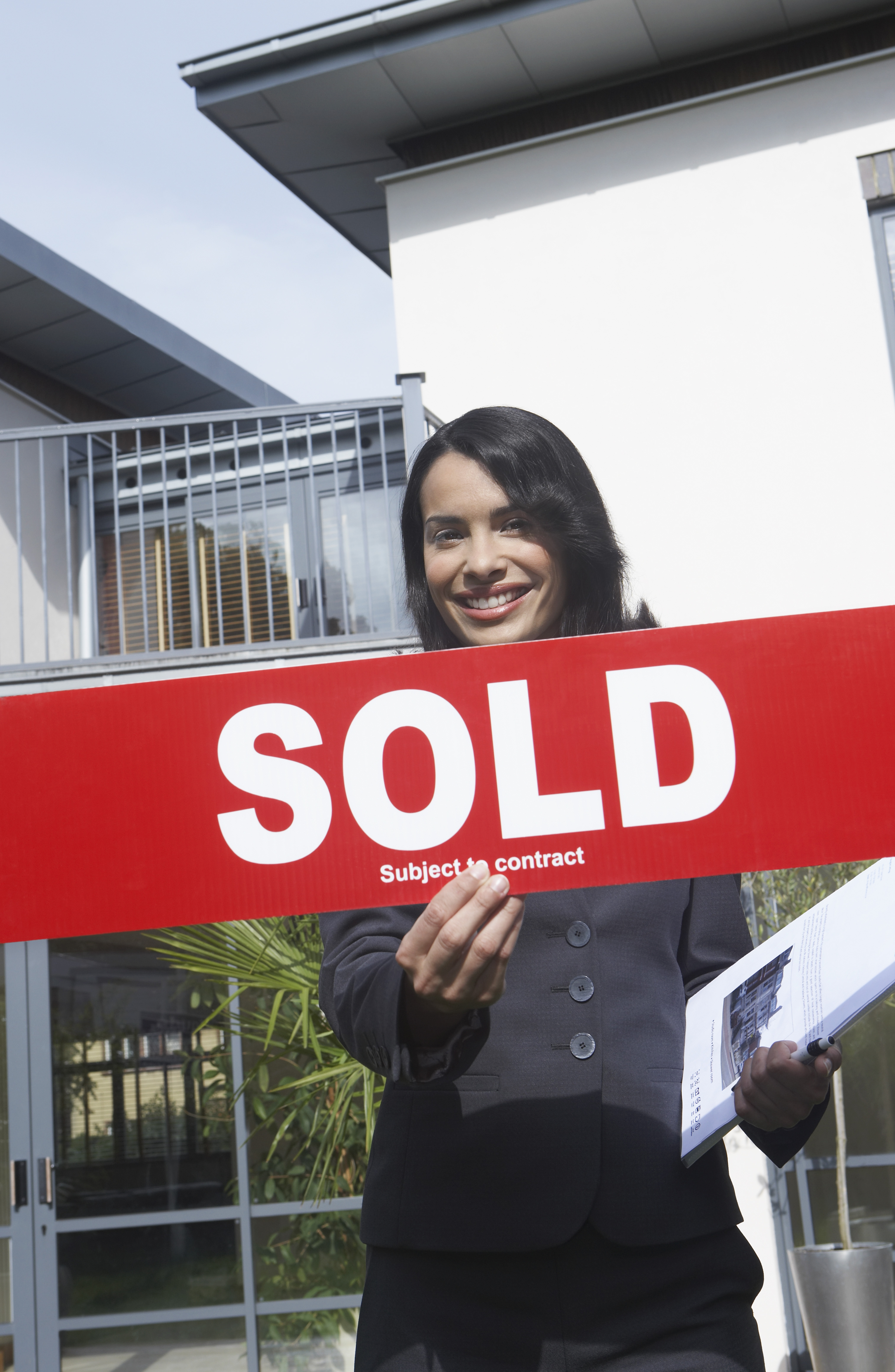 Selling a home is easier with an agent